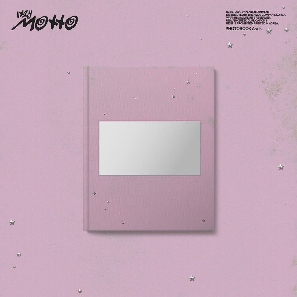 the album cover for ITZY - Motto [Photobook A ver.]